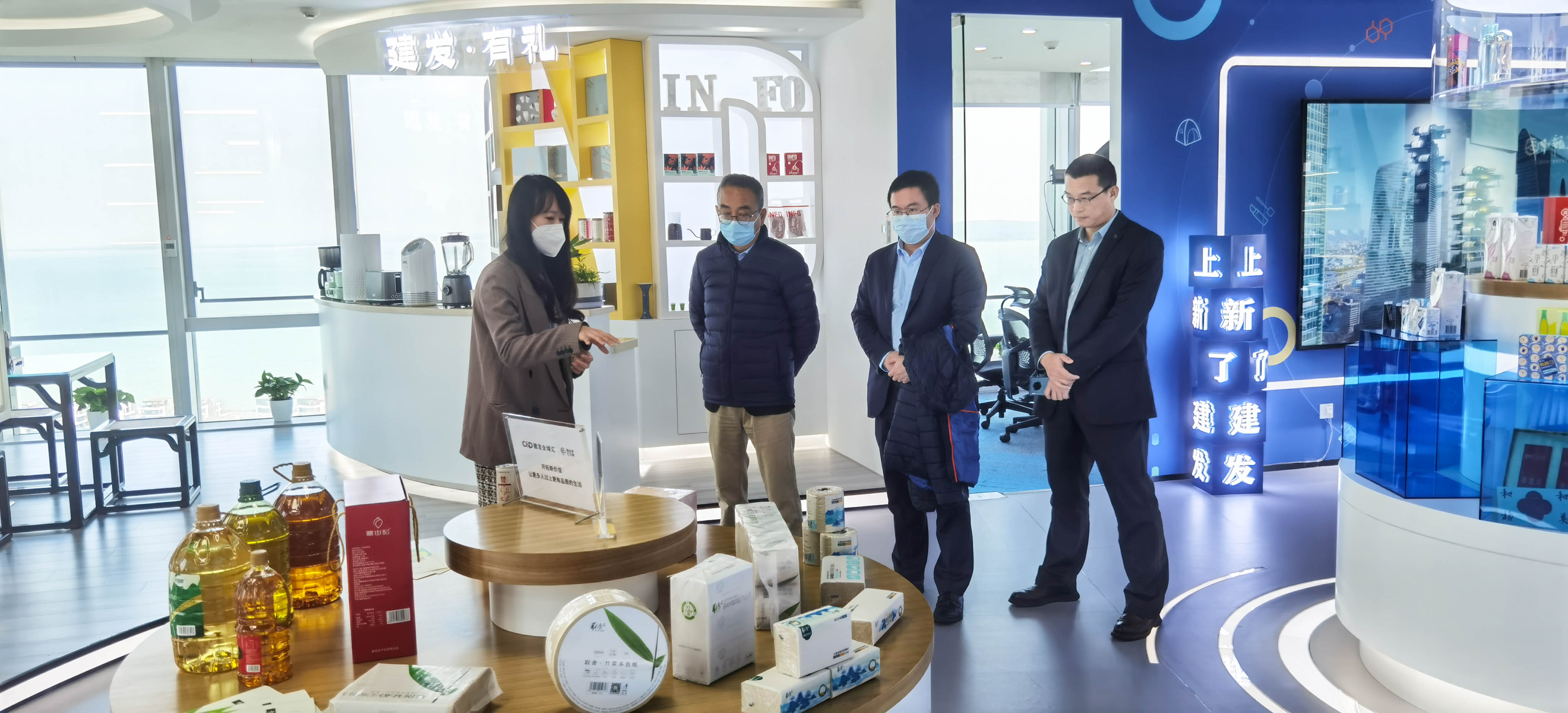 李鐘漢總經(jīng)理赴廈門(mén)建發(fā)-2.jpg 李鐘漢總經(jīng)理赴廈門(mén)建發(fā)-2.jpg